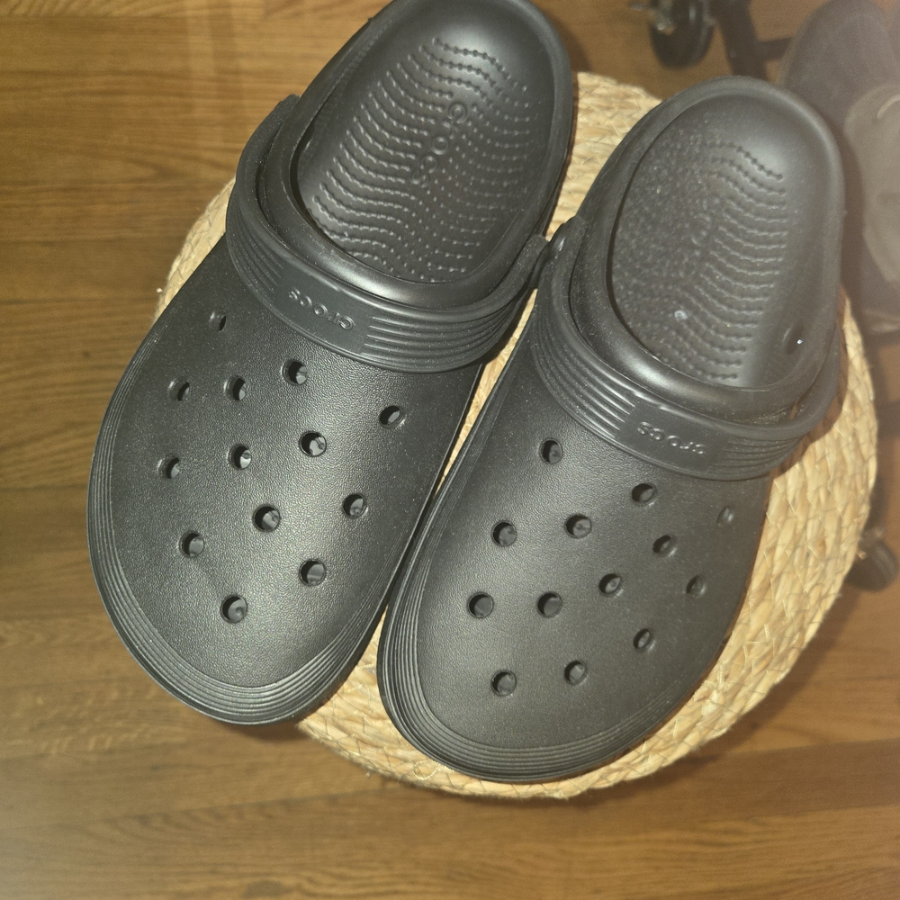 Black Crocs Clogs - Picture 2 of 3
